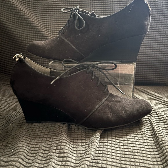 Adrienne Vittadini Dark Suede Lace-Up Wedges - Picture 1 of 6